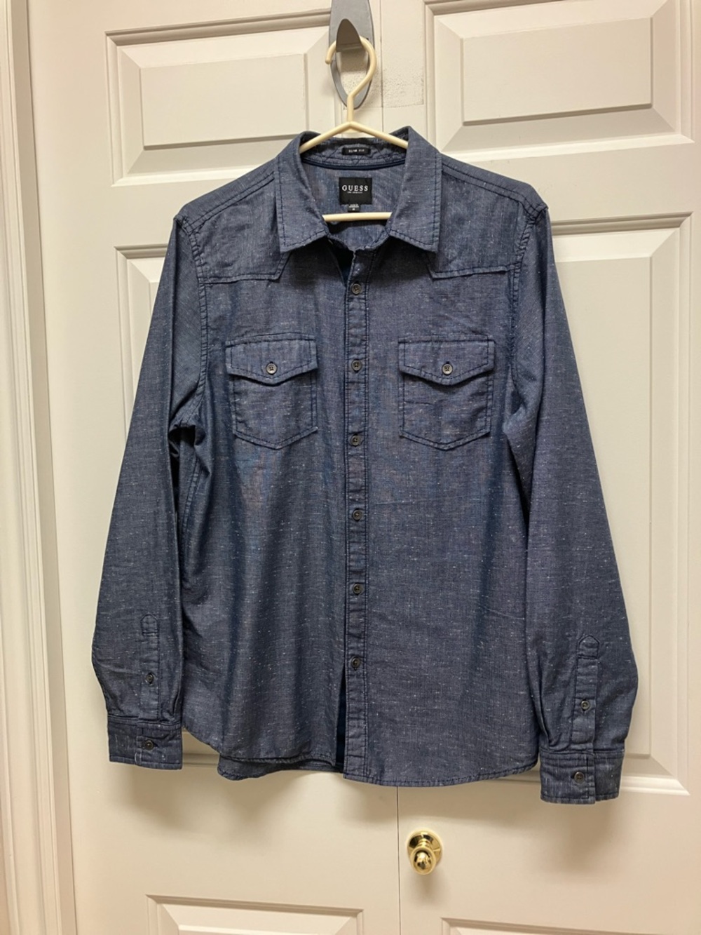 Guess men’s button down casual long sleeve shirt, slim fit, cotton, blue, M